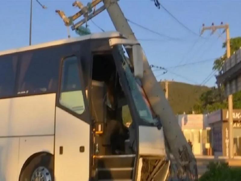 Τροχαίο με λεωφορείο στη λεωφόρο Λαυρίου