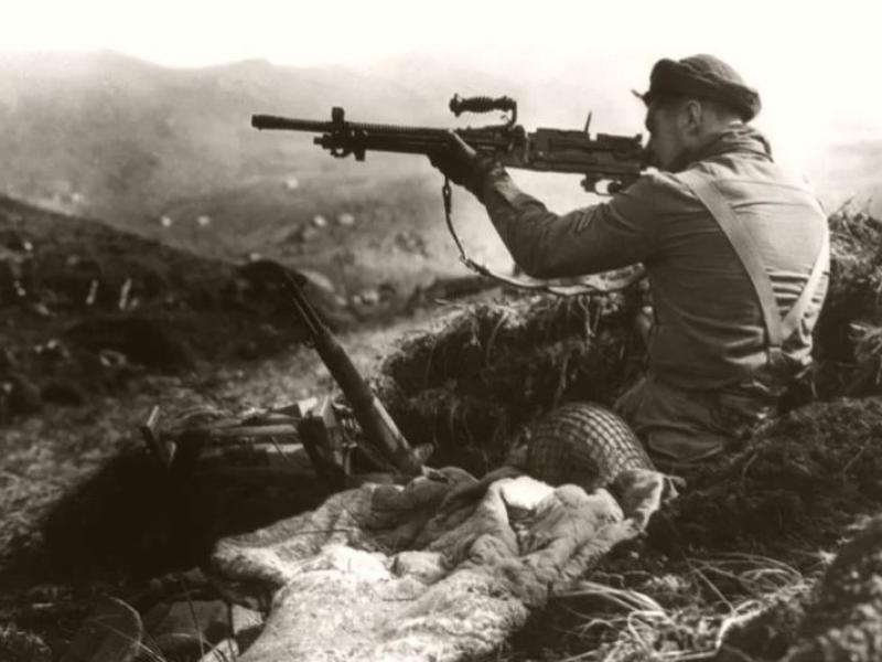 στρατι'ωτης