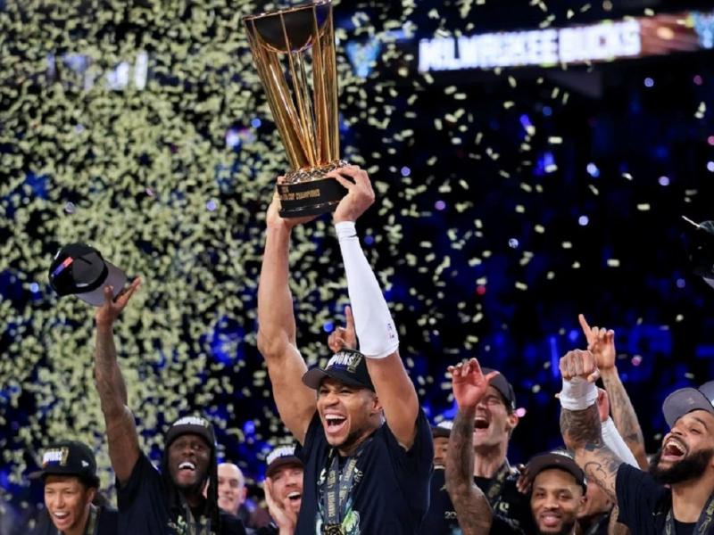 Μπάσκετ – NBA: Κυπελλούχοι οι Μπακς – MVP κορυφαίος ο Γιάννης Αντετοκούνμπο