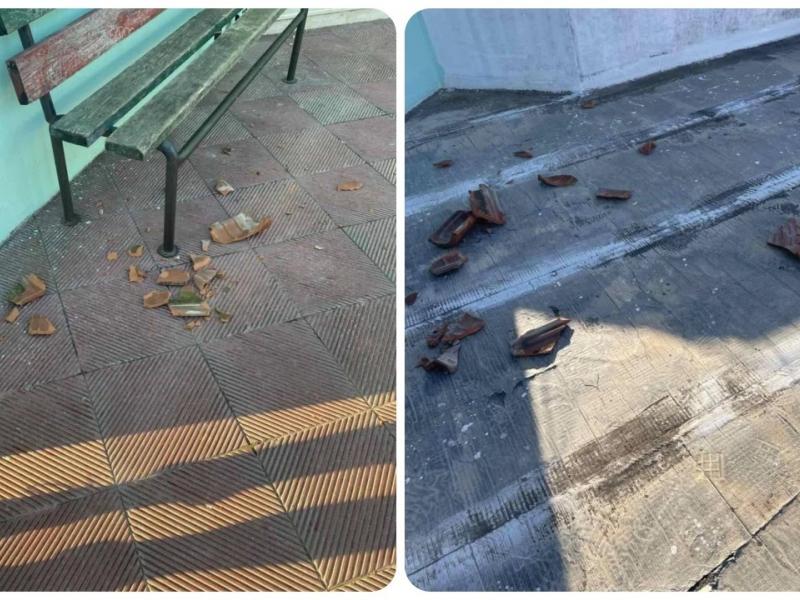 Κεραμίδια σε σχολείο