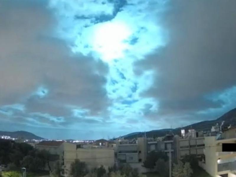 Μετεωρίτης ορατός από το Μενίδι