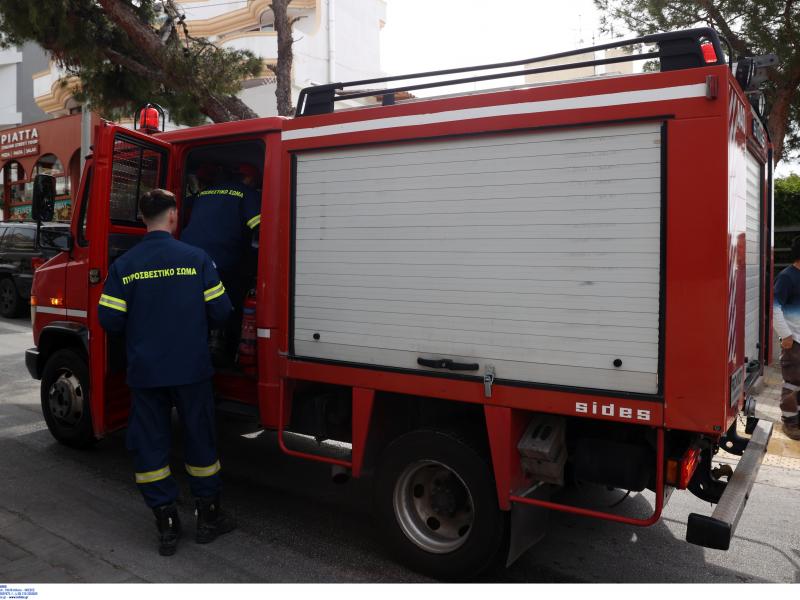 Μεγάλη φωτιά τώρα κοντά στα ΚΤΕΛ Κηφισού - Στο σημείο πυροσβεστικές δυνάμεις