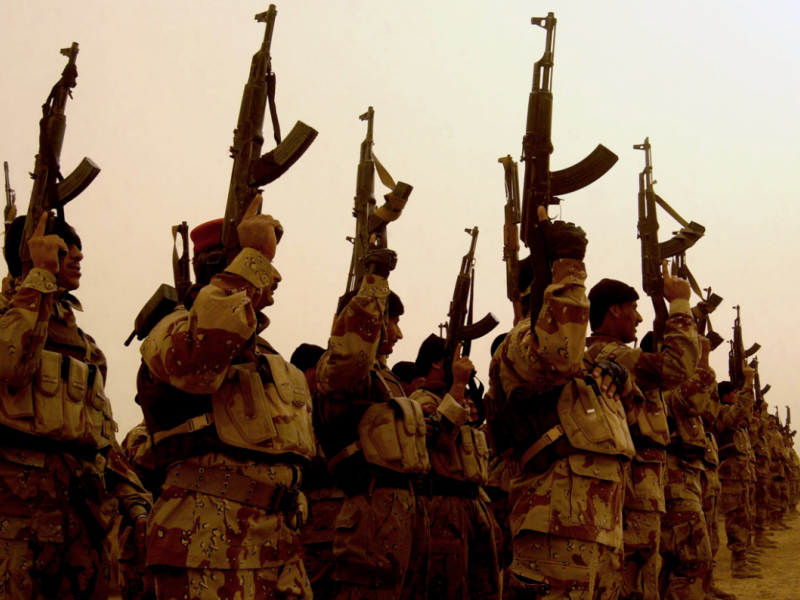 Στρατιώτες