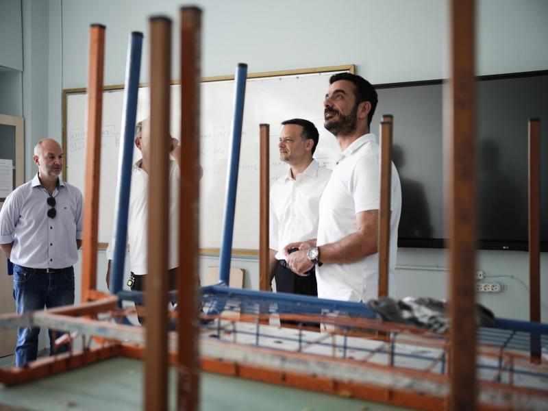 Χάρης Δούκας σε σχολείο