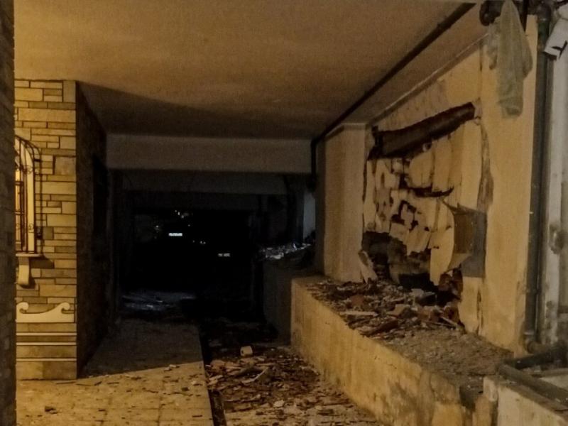 Ισχυρή έκρηξη σε πολυκατοικία στις Συκιές Θεσσαλονίκης: Τραυματισμοί και εκτεταμένες ζημιές