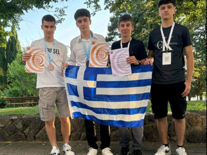 Διεθνής Διάκριση για Έλληνες μαθητές στη Φυσική – Δύο χάλκινα μετάλλια και εύφημη μνεία στη 7η Βαλκανική Ολυμπιάδα
