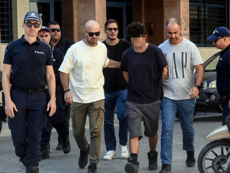 Φωτιά στην Πάτρα: «Θα προτιμούσα να καώ εγώ από το να κάψω ένα δέντρο» λέει ο 25χρονος