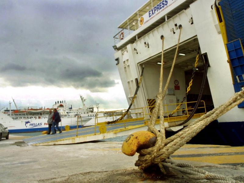 Πειραιάς: Νεκρός ανασύρθηκε άνδρας από το λιμάνι