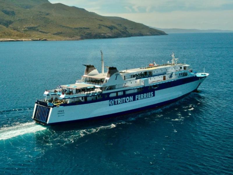 Έκτακτο: Ακυβέρνητο πλέει το πλοίο «Ιονίς» με 183 επιβάτες