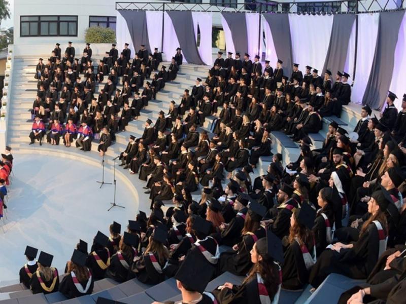 Κίνημα Δημοκρατίας: «Γαλάζιες "περιστρεφόμενες πόρτες" και στα ιδιωτικά πανεπιστήμια»