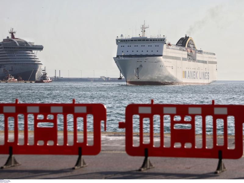 Πειραιάς: Νεκρός 62χρονος λιμενεργάτης