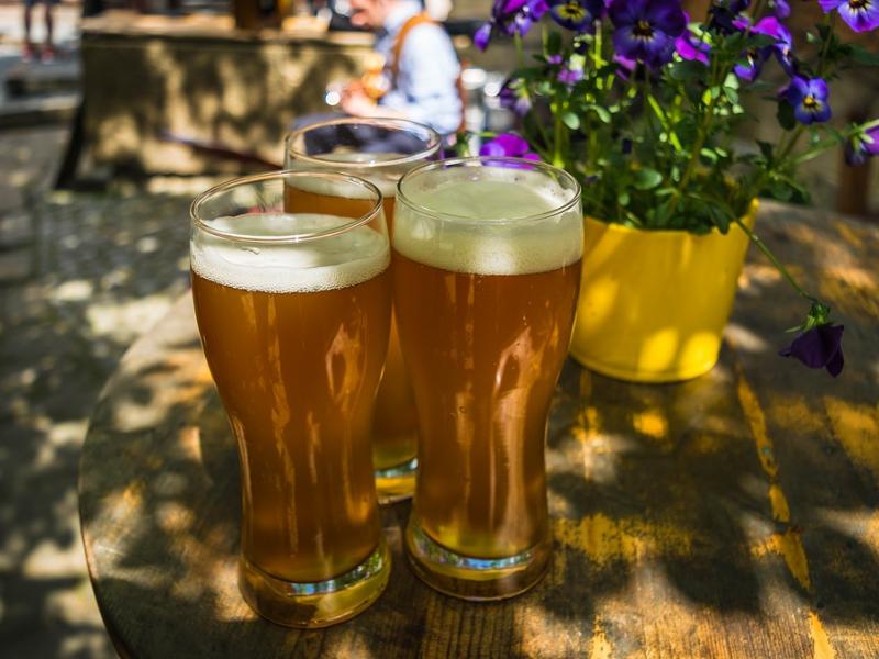 Μπίρες χωρίς αλκοόλ: Τελικά πόσο «υγιεινές» είναι;