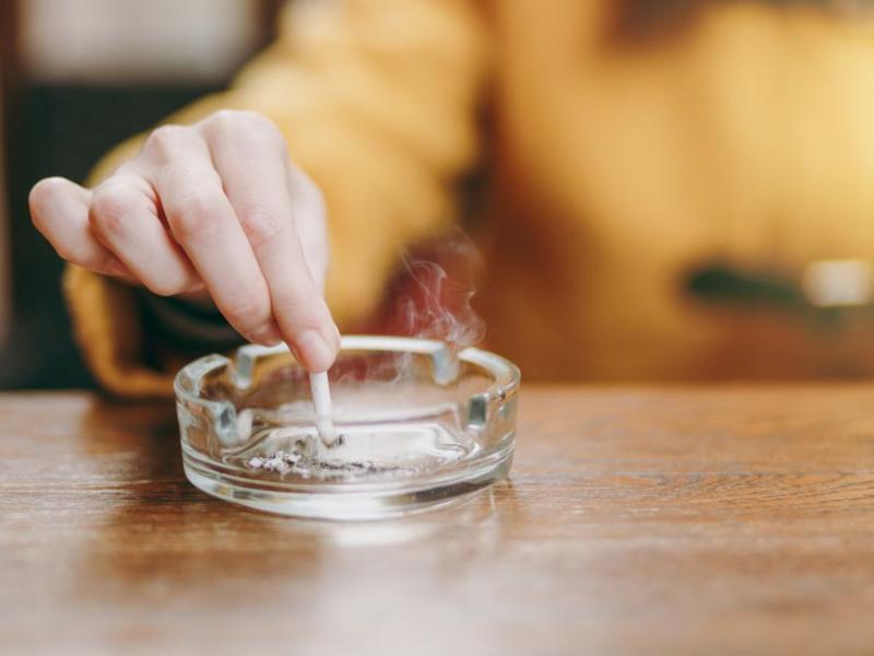 Σοκάρει νέα έρευνα: Κάθε τσιγάρο κλέβει 20 λεπτά ζωής από τους καπνιστές