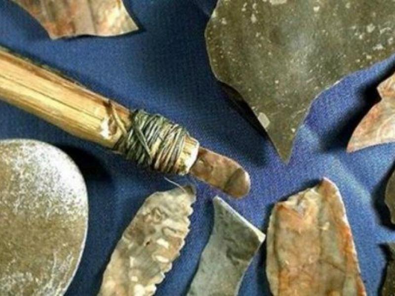 Τα πρώτα λίθινα εργαλεία εφευρέθηκαν πολλές φορές σε διαφορετικά μέρη