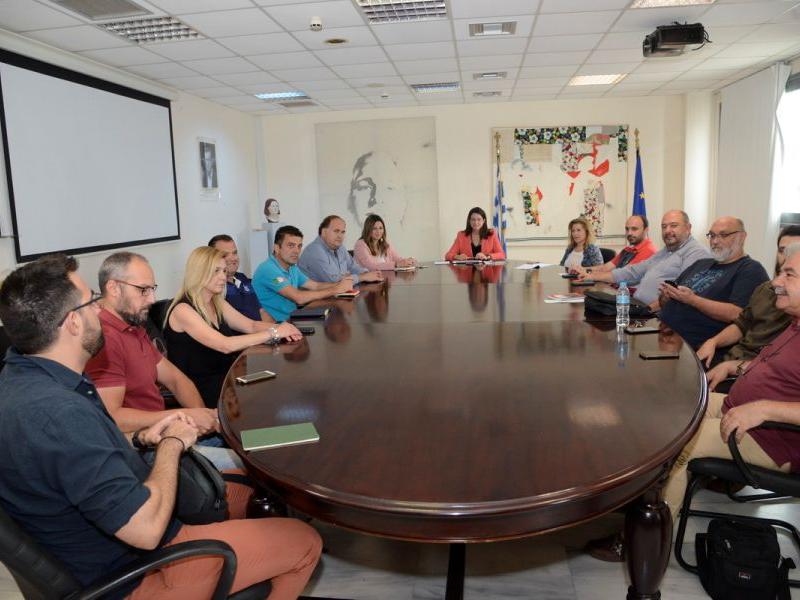 Η ανακοίνωση της ΔΟΕ για τη συνάντηση με την υπουργό Παιδείας