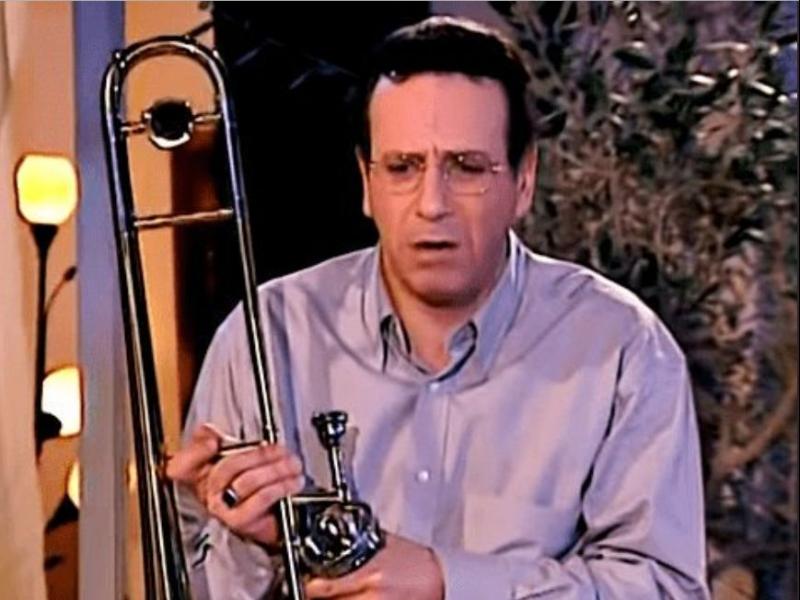 «Ο Κατακουζηνός με το τρομπόνι»: Η πιο διαδεδομένη εικόνα στα social media τις τελευταίες ώρες