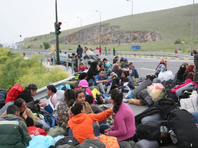 Διαμαρτυρία μεταναστών για την πολύμηνη παραμονή τους στο hot spot της Μαλακάσας