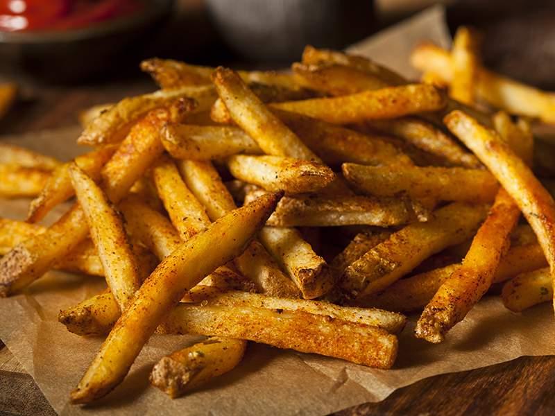 Νέα έρευνα: Οι τηγανητές πατάτες ίσως συνδέονται με την κατάθλιψη