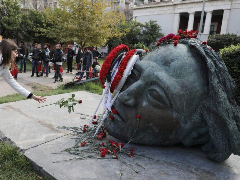 Πολυτεχνείο: Εκπαιδευτικοί ζητούν να μην περάσει το κυβερνητικό απαγορευτικό