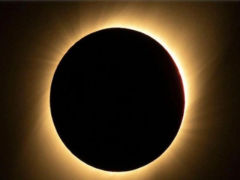 Έρχεται η μεγαλύτερη ολική έκλειψη των τελευταίων 100 χρόνων: Στο «σκοτάδι» για έξι λεπτά και 23 δευτερόλεπτα!