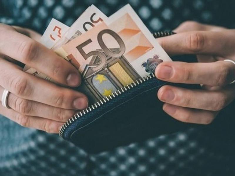 Κοινωνικό Μέρισμα 250 ευρώ: Στη ΔΕΘ δύο σενάρια για την αλλαγή των δικαιούχων στο επίδομα