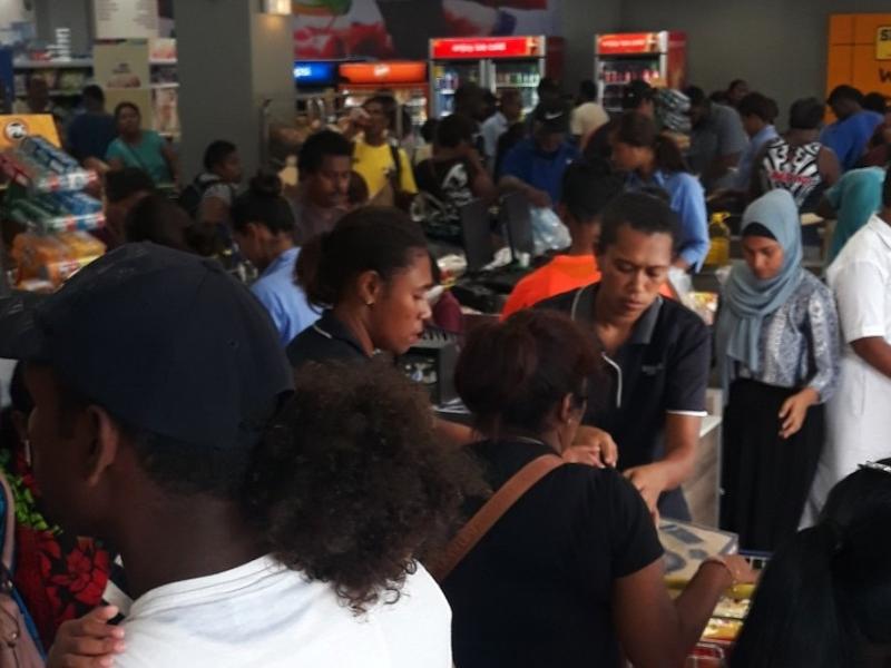 Πανικός στα νησιά Φίτζι μετά το πρώτο κρούσμα κορονοϊού - Αδειάζουν ράφια καταστημάτων (Φωτογραφίες)