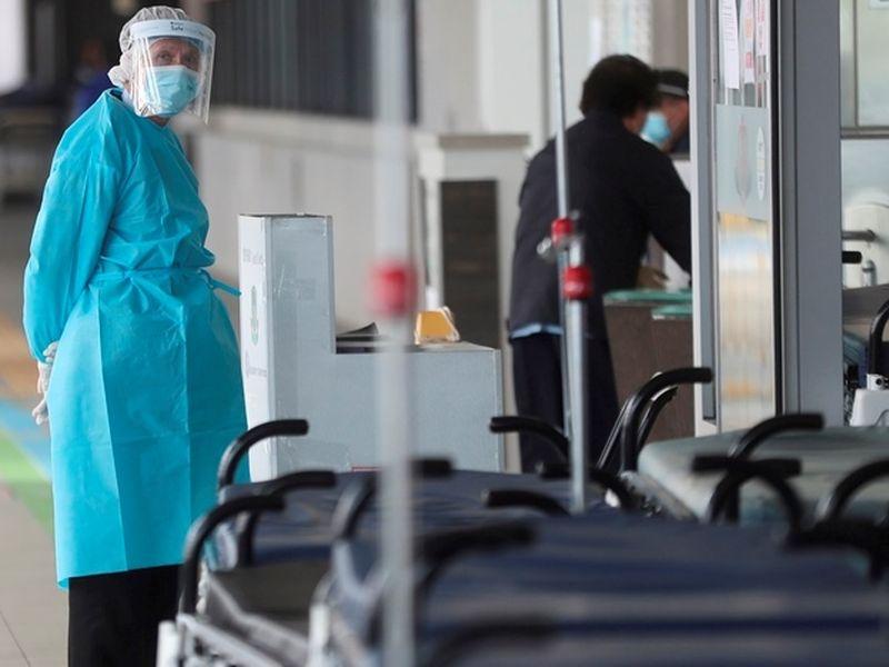 Αλήθεια τώρα; Να τα γκρεμίσουμε τα δημόσια νοσοκομεία;