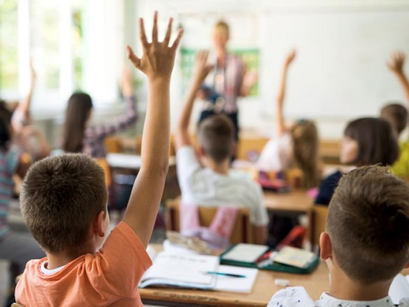 Κρίσιμη σύσκεψη για τις συγχωνεύσεις τάξεων στα Χανιά - Όχι σε τάξεις των 25 μαθητών