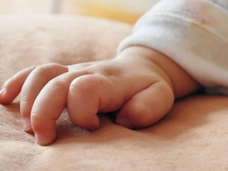 Ασύλληπτη τραγωδία: Έχασαν τα δυο μωρά τους από αιφνίδια ανακοπή, υπό παρόμοιες συνθήκες.