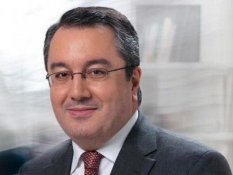 Μόσιαλος: Δεν μεταδίδουν τον κορονοϊό όσοι έχουν αναρρώσει