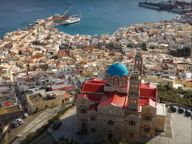 Μια συγκινητική πρωτοβουλία στη Σύρο: Λίστα με διαθέσιμα σπίτια προς ενοικίαση για εκπαιδευτικούς