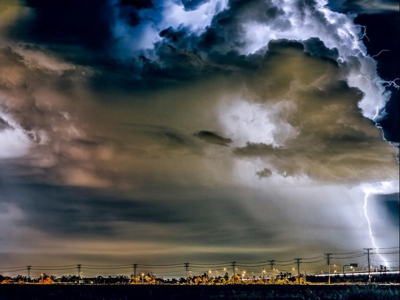 Ο καιρός αναλυτικά: Που θα έχει καταιγίδες και χαλάζι σήμερα