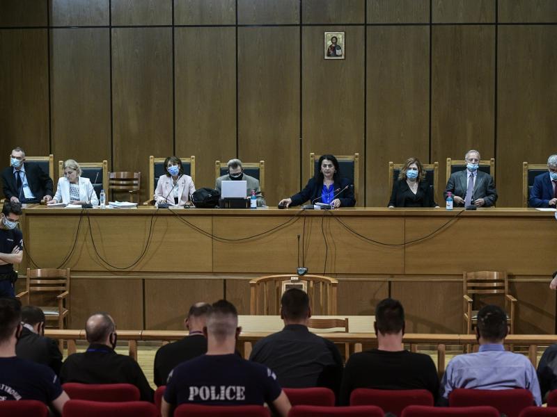 Εκπαιδευτικοί Λάρισας: Χαιρετίζουμε την καταδίκη της Χρυσής Αυγής