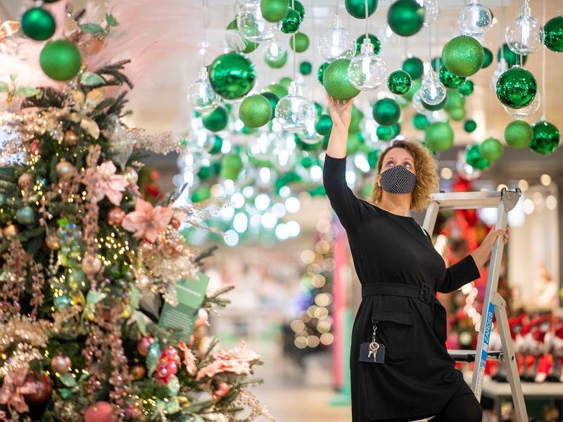 SMS 13033: Με ποιον κωδικό πάμε στα εποχικά καταστήματα