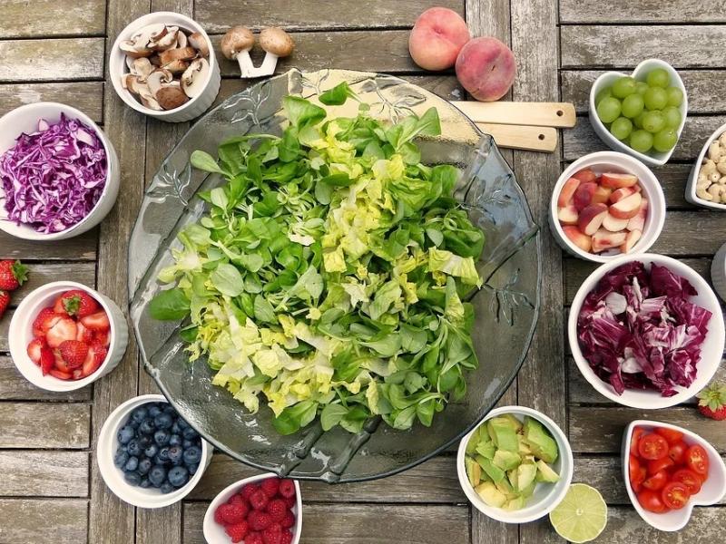 Πανεύκολη Σαλάτα τόνου με πατάτες και λαχανικά