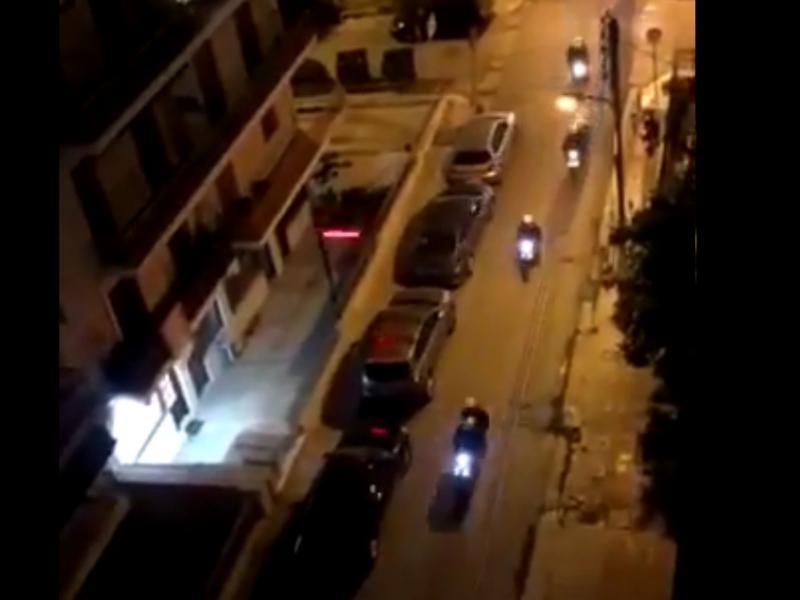 Οι "αθάμπωτοι φρουροί" πίσω από το σπασμένο αυτοκίνητο στην Πανόρμου!