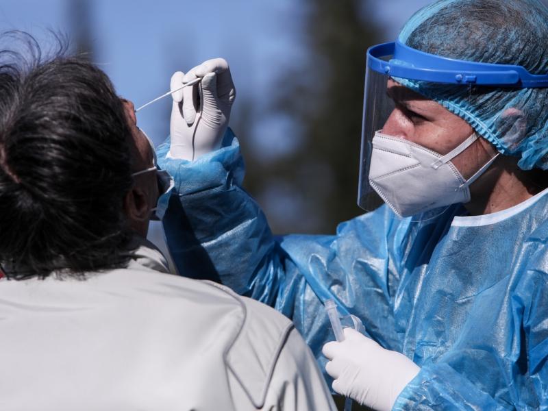 Κορονοϊός: 2.501 νέα κρούσματα, 10 θάνατοι, 119 διασωληνωμένοι