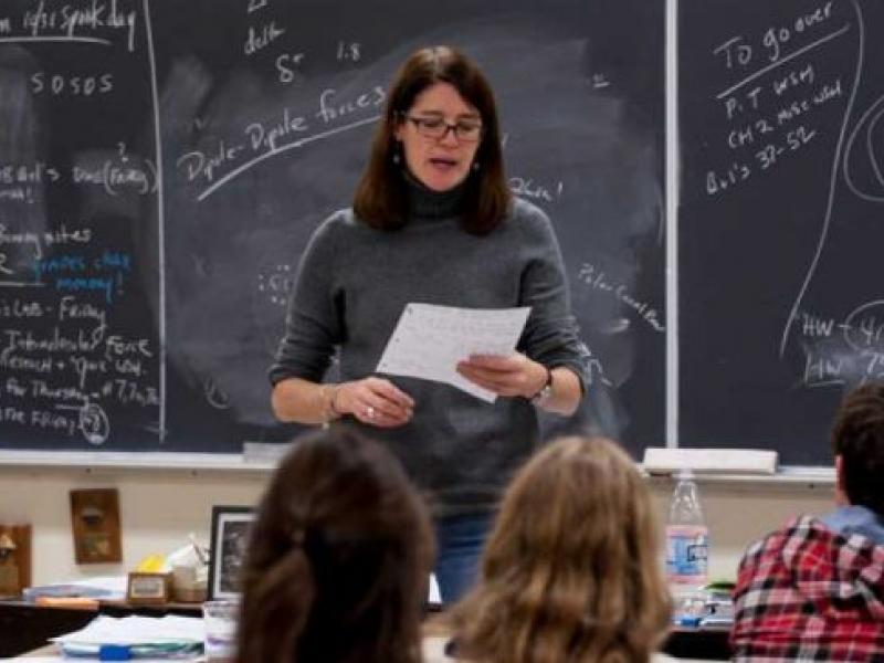 Ομαδικά "ραβασάκια" σε εκπαιδευτικούς με παραπομπή τους σε πειθαρχικό!