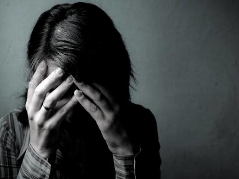 Φρίκη στη Λιβαδειά: 32χρονη κατήγγειλε ότι 4 άντρες την απήγαγαν και τη βίασαν 