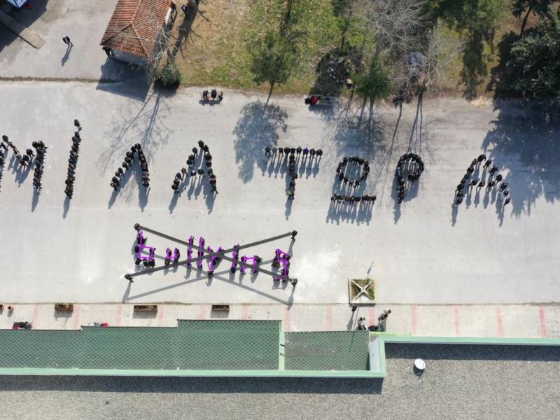 οκ ΜΙΛΑ ΤΩΡΑ - Stop bulling Φ-06 (2).jpg