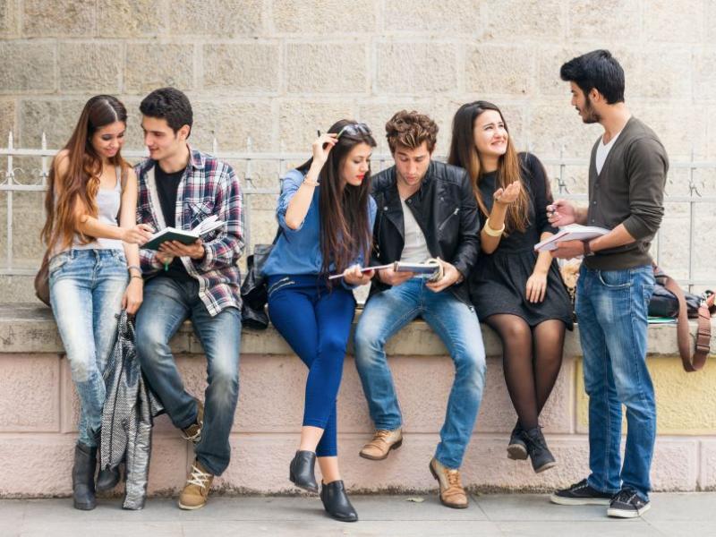 Εξετάσεις, γυναίκα, χαρά, παρέα, υποψήφιοι