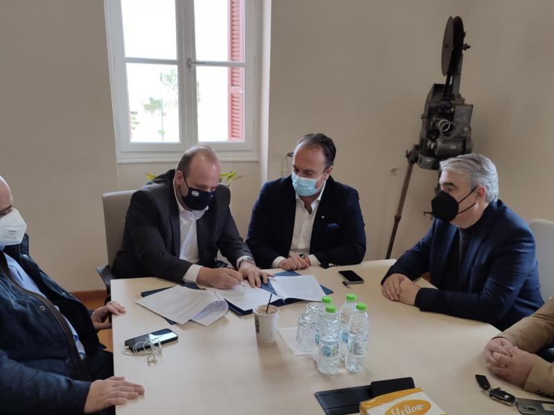 OAED_mnimonio Dimos Istiaias Aidipsou_2.jpg