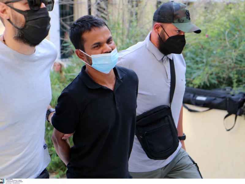 ginaikoktonia_kipseli