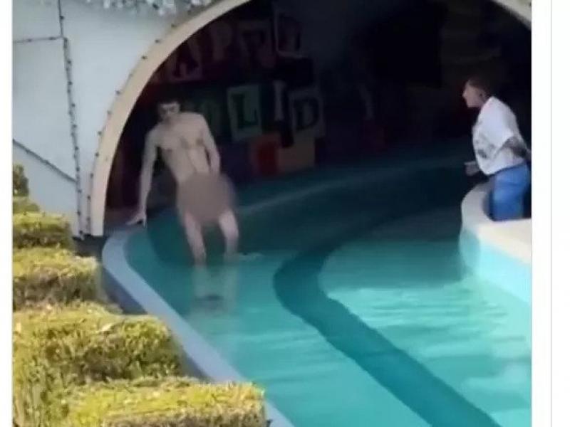 γυμνος ντισνει