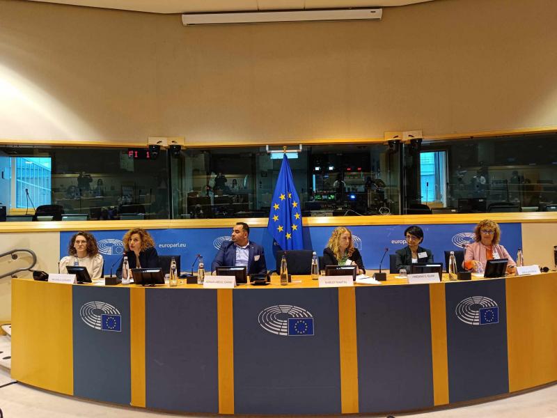 ΕΡΓΟ IMMERSE ΓΙΑ ΤΗΝ "ΕΝΤΑΞΗ ΣΤΗΝ ΕΚΠΑΙΔΕΥΣΗ ΠΑΙΔΙΩΝ ΠΡΟΣΦΥΓΩΝ ΚΑΙ ΜΕΤΑΝΑΣΤΩΝ"