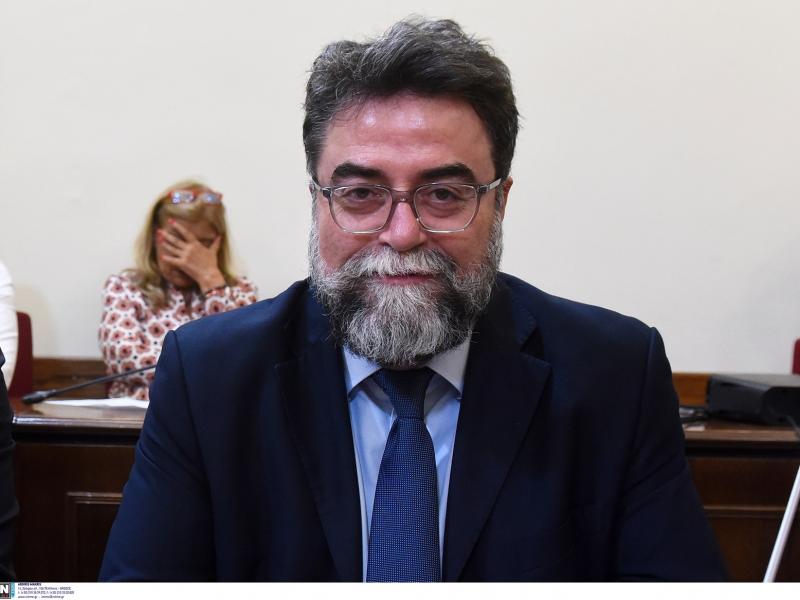 Βασίλης Οικονόμου