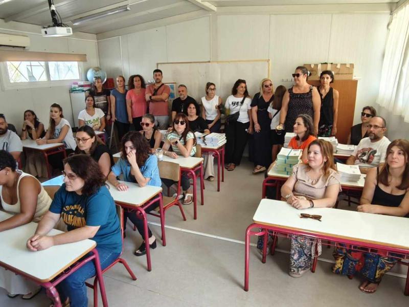 Γονείς μαθητών Δημοτικού στο Μαρκόπουλο