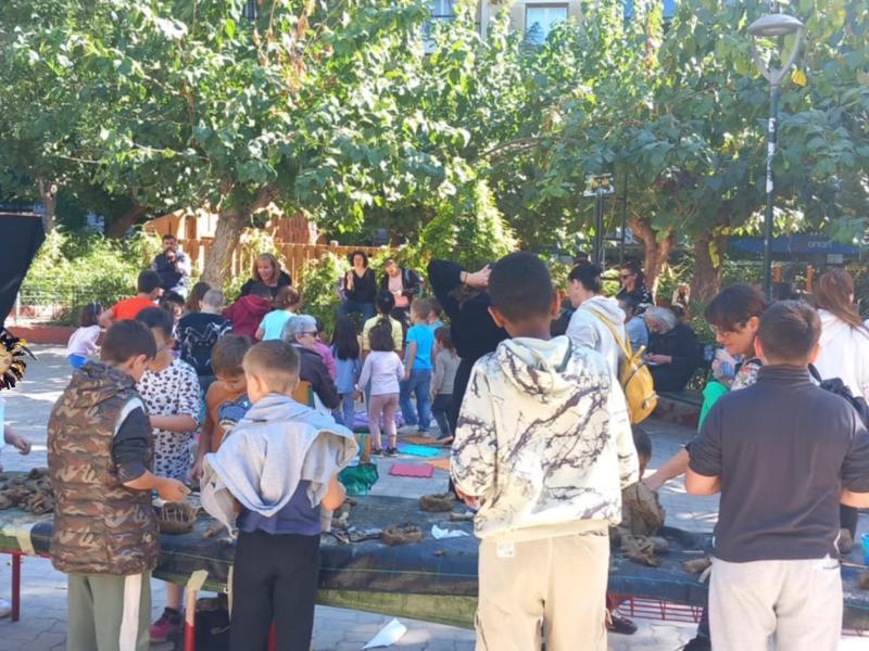 Γιορτή σε δημοτικό σχολείο