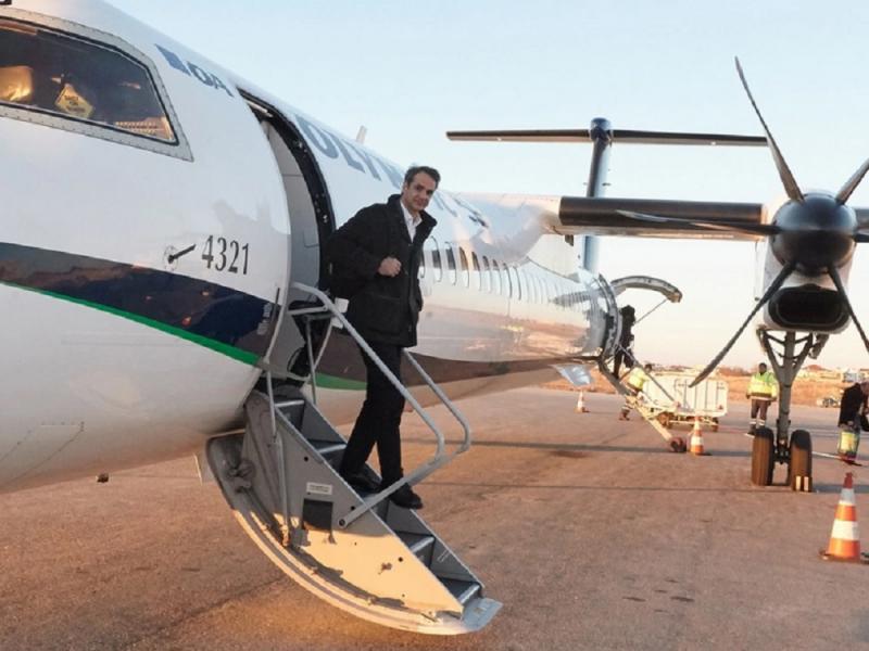 Κυριάκος Μητσοτάκης στο αεροπλάνο