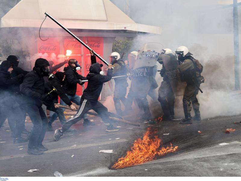 Χημικά στη συγκέντρωση στο Σύνταγμα